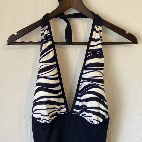 Nautica Black and White One Piece Halter Style Swimsuit Size 16 - Picture 2 of 8